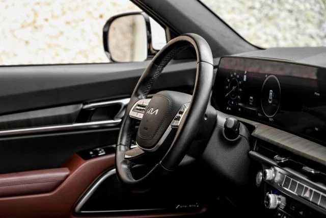 2023 Kia Telluride - Image 17 of 21