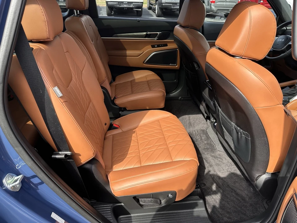 2023 Kia Telluride - Image 16 of 21