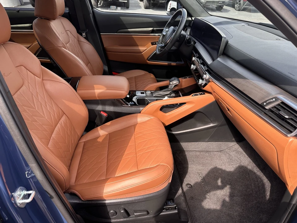2023 Kia Telluride - Image 14 of 21