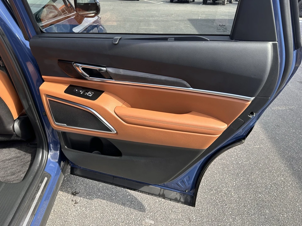 2023 Kia Telluride - Image 15 of 21