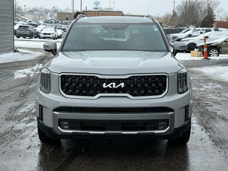 2023 Kia Telluride - Image 8 of 12