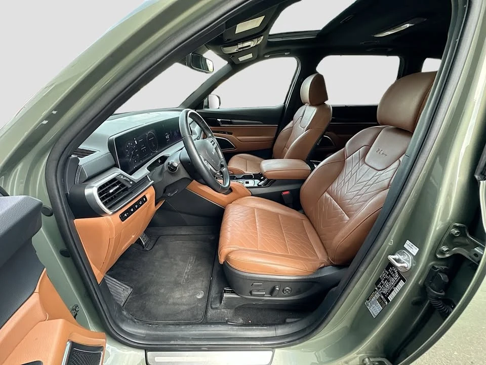 2023 Kia Telluride - Image 7 of 10