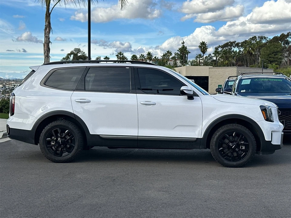 2023 Kia Telluride - Image 2 of 12