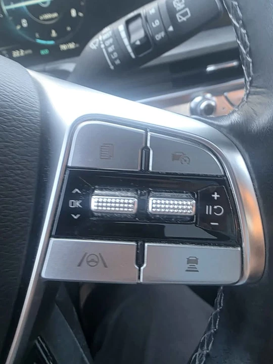 2023 Kia Telluride - Image 13 of 20