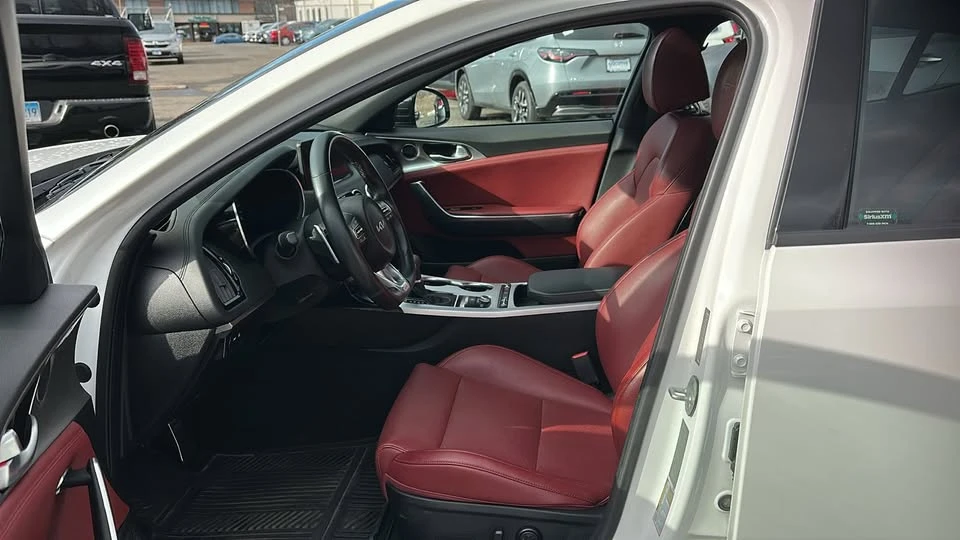 2023 Kia Stinger GT - Image 8 of 12