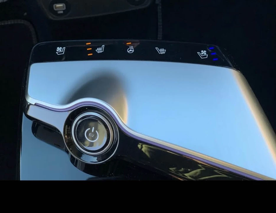 2023 Kia EV6 - Image 14 of 17