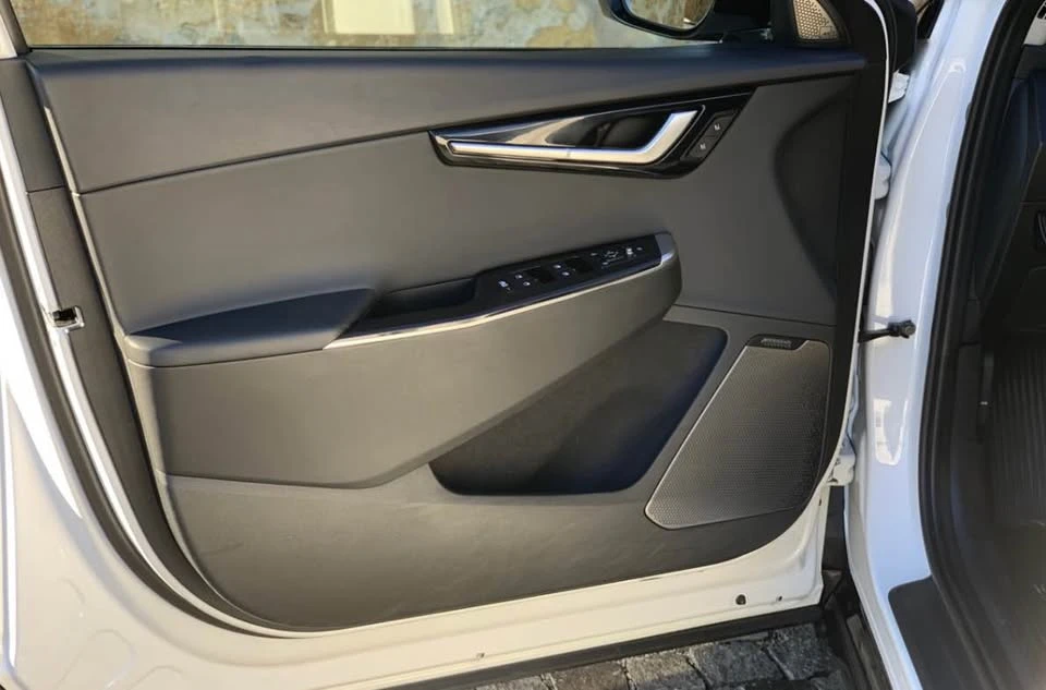 2023 Kia EV6 - Image 7 of 17