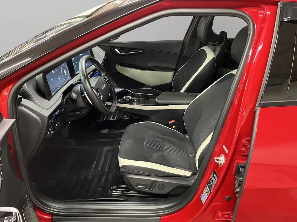 2023 Kia EV6 - Image 15 of 19