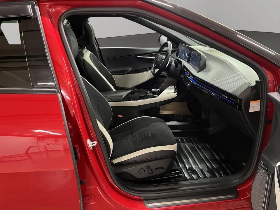 2023 Kia EV6 - Image 17 of 19