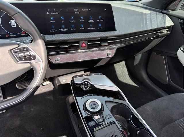 2023 Kia EV6 - Image 13 of 20