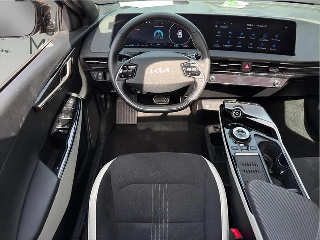 2023 Kia EV6 - Image 18 of 20
