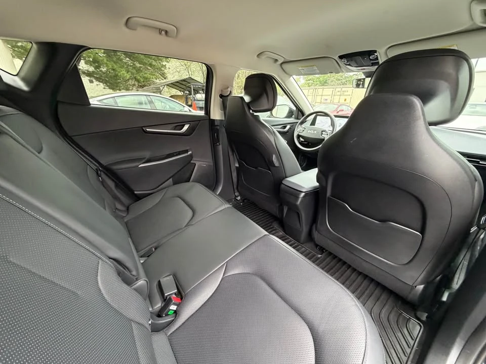 2023 Kia EV6 - Image 13 of 19