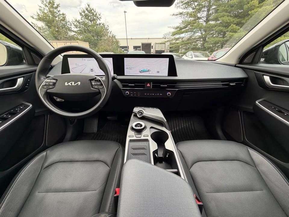 2023 Kia EV6 - Image 2 of 19