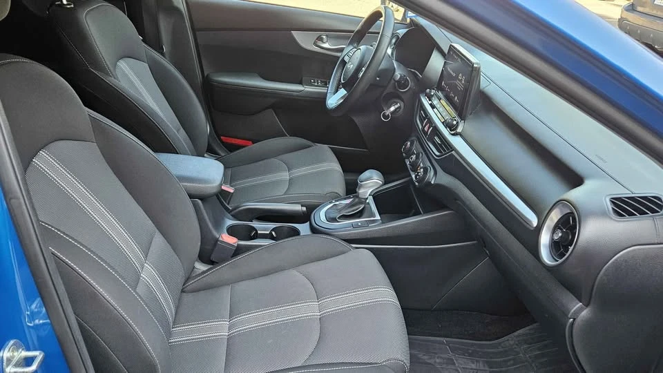2023 Kia Forte - Image 14 of 17