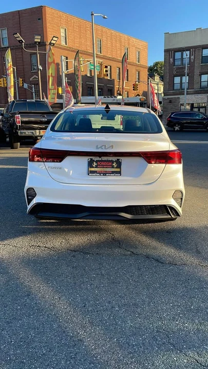 2023 Kia Forte - Image 7 of 8