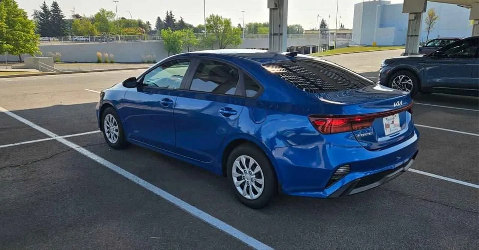2023 Kia Forte - Image 6 of 17
