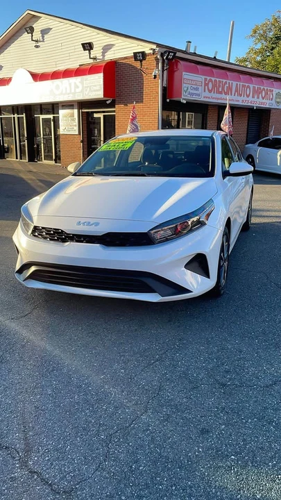 2023 Kia Forte - Image 3 of 8