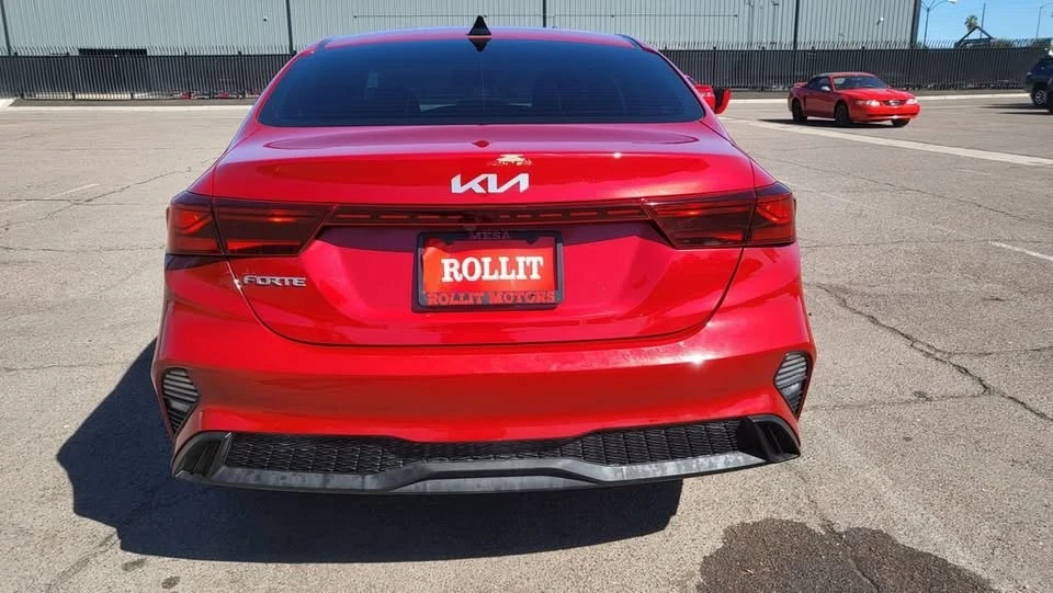 2023 Kia Forte - Image 7 of 19