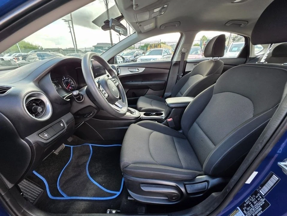 2023 Kia Forte - Image 11 of 20