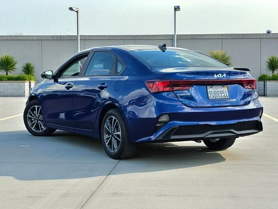 2023 Kia Forte - Image 4 of 20