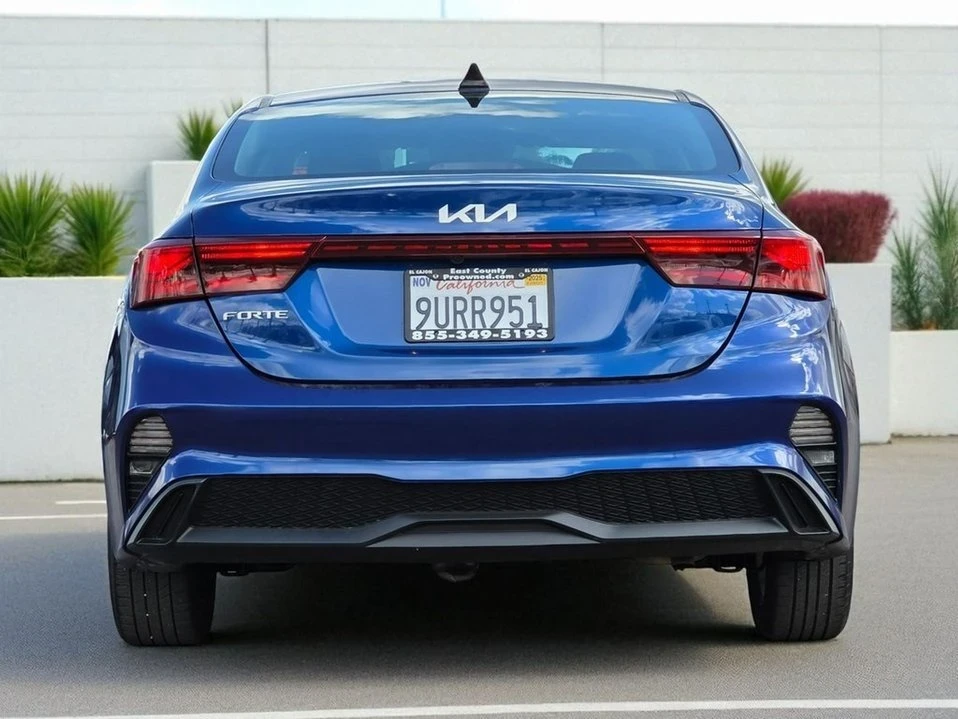 2023 Kia Forte - Image 5 of 20