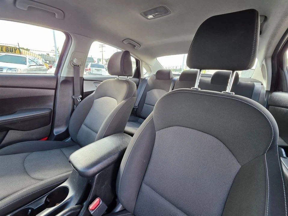 2023 Kia Forte - Image 12 of 20