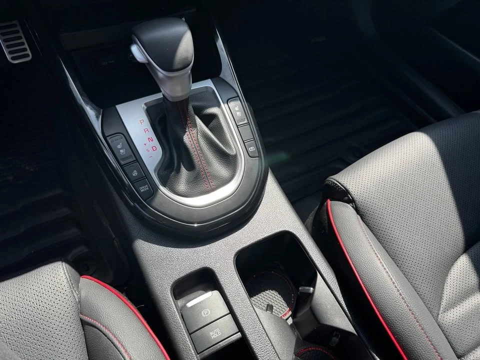 2023 Kia Forte - Image 14 of 20