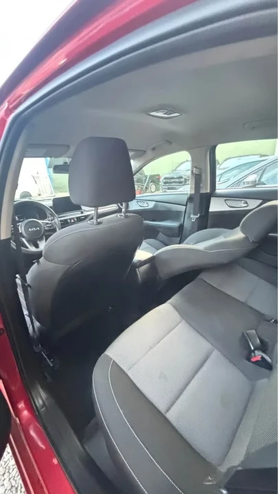 2023 Kia Forte - Image 6 of 6