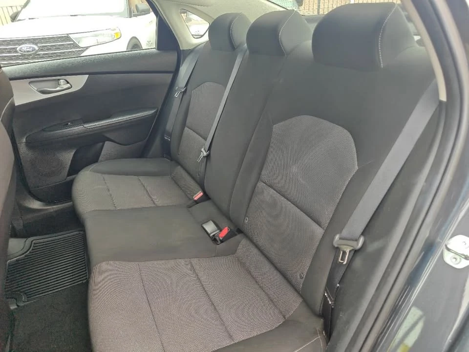 2023 Kia Forte - Image 3 of 15