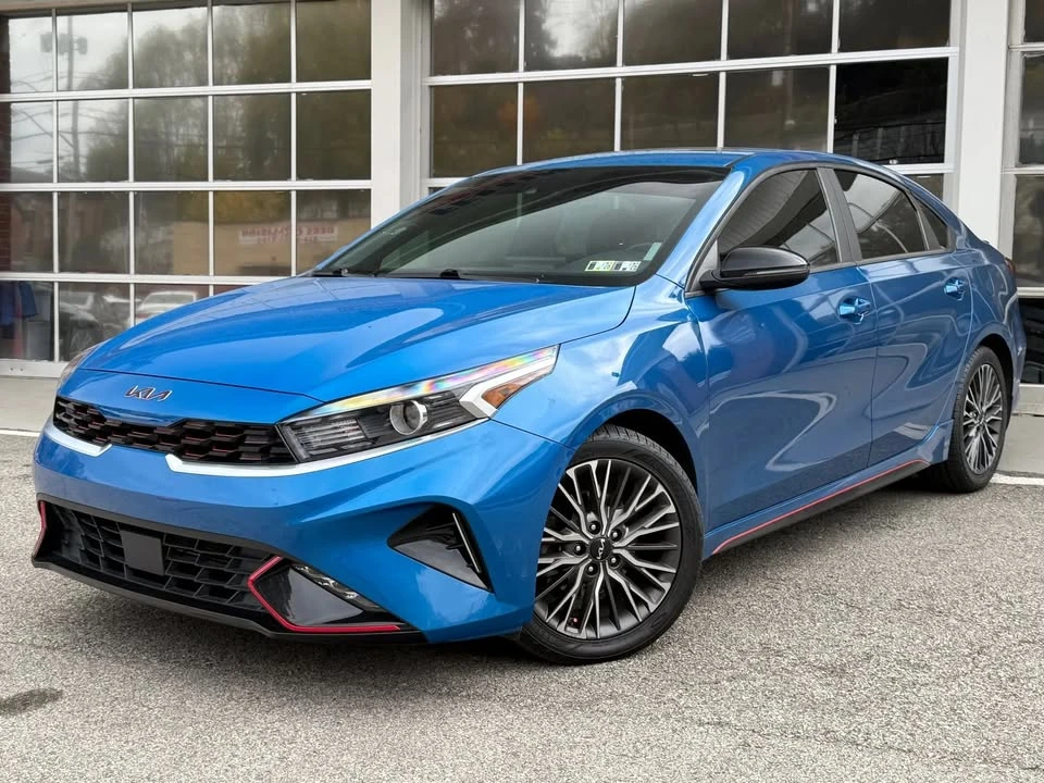 2023 Kia Forte - Image 2 of 18