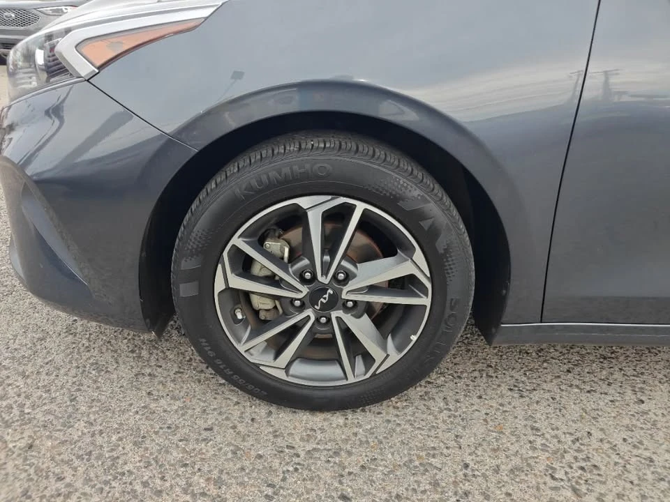2023 Kia Forte - Image 10 of 15