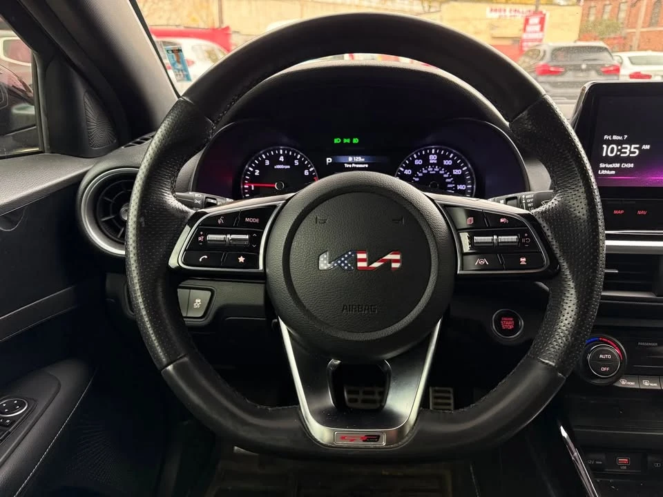 2023 Kia Forte - Image 13 of 18