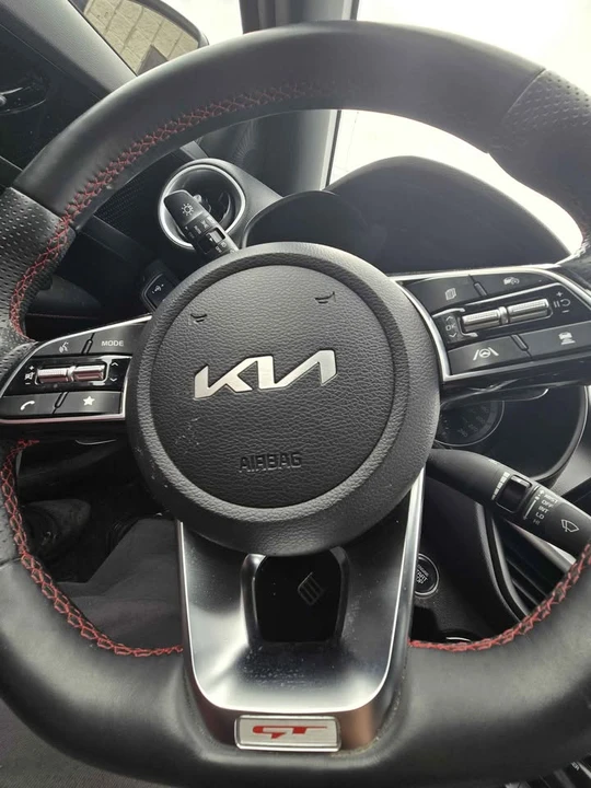 2023 Kia Forte - Image 10 of 12