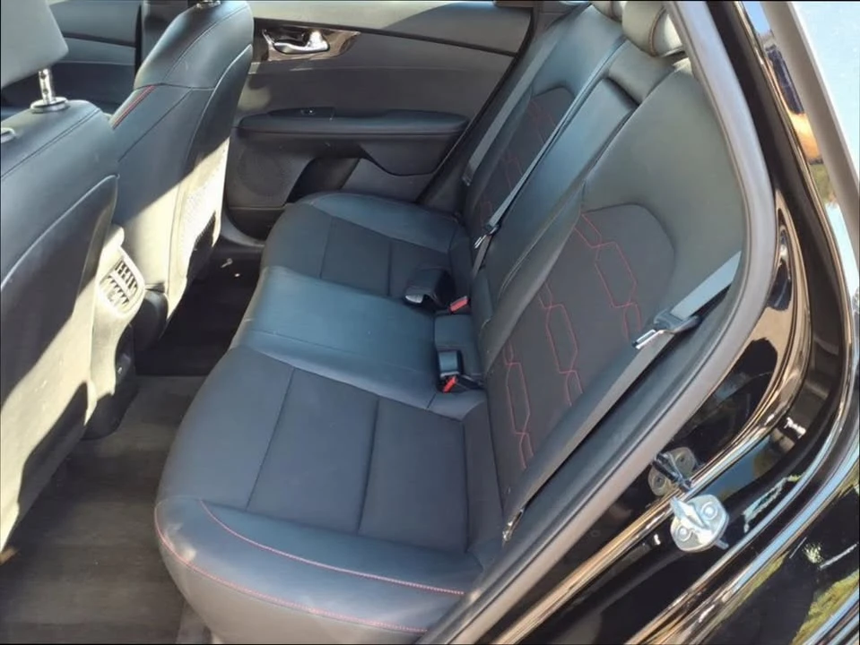 2023 Kia Forte - Image 13 of 17