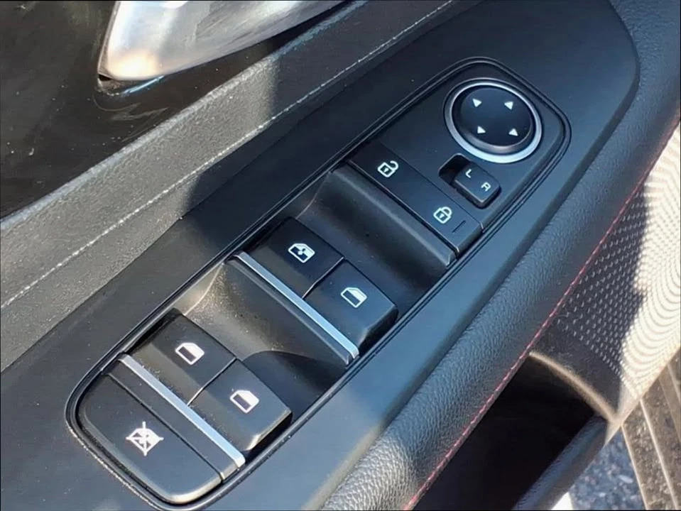2023 Kia Forte - Image 10 of 17