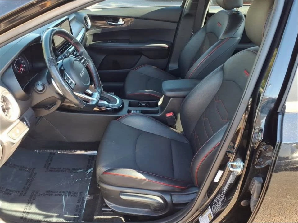 2023 Kia Forte - Image 11 of 17