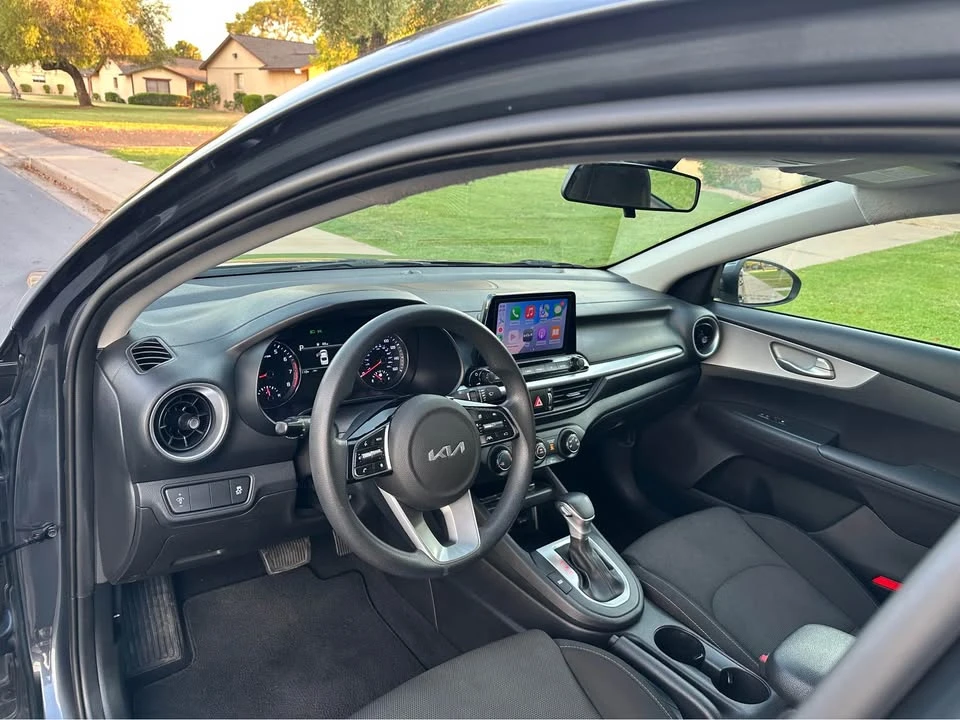 2023 Kia Forte - Image 4 of 13