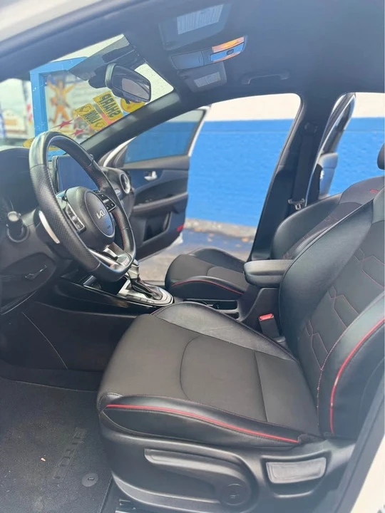 2023 Kia Forte - Image 9 of 15