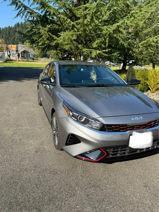 2023 Kia Forte - Image 4 of 10