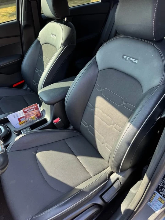 2023 Kia Forte - Image 6 of 10