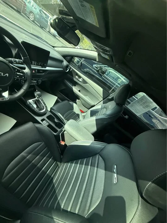2023 Kia Forte - Image 2 of 4