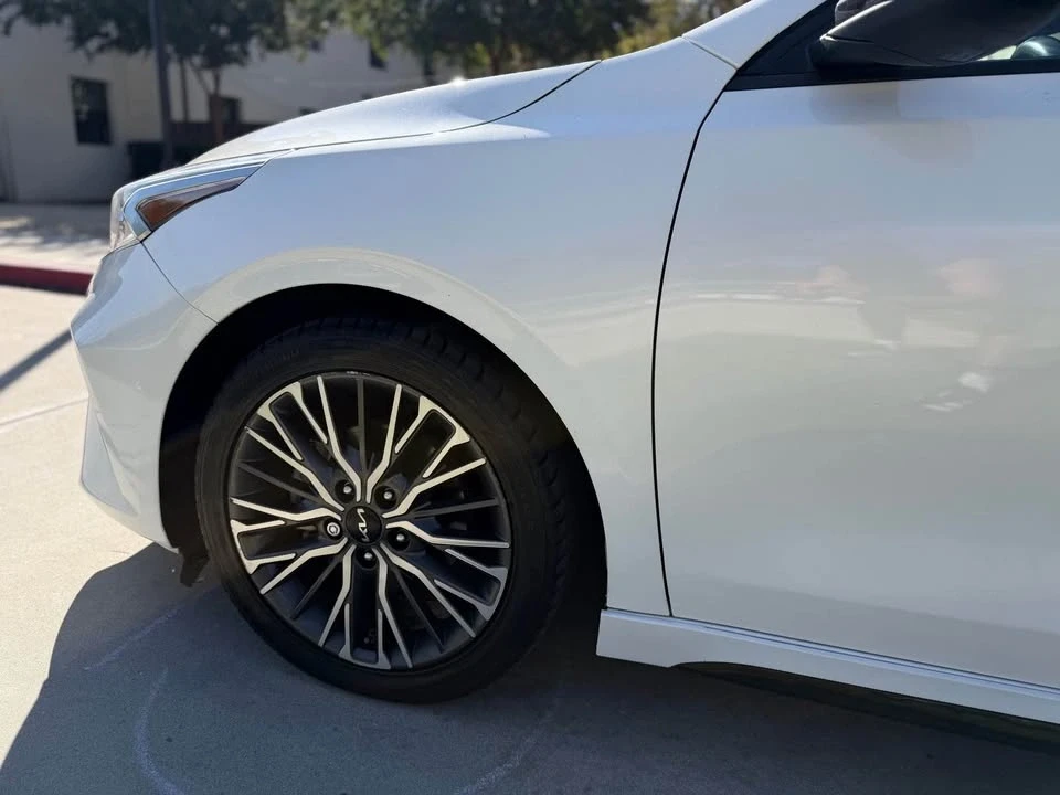 2023 Kia Forte - Image 10 of 12