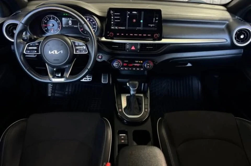 2023 Kia Forte - Image 5 of 7