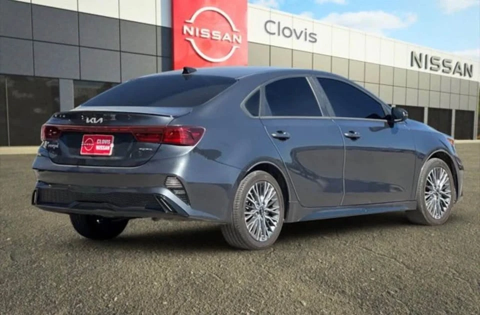 2023 Kia Forte - Image 2 of 7