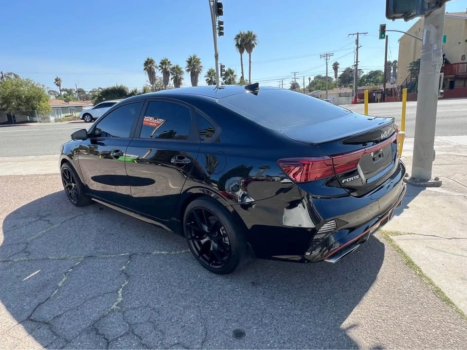2023 Kia Forte - Image 8 of 17