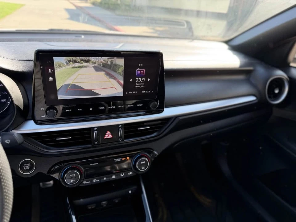 2023 Kia Forte - Image 9 of 12
