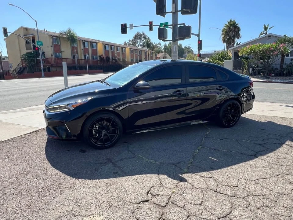 2023 Kia Forte - Image 5 of 17