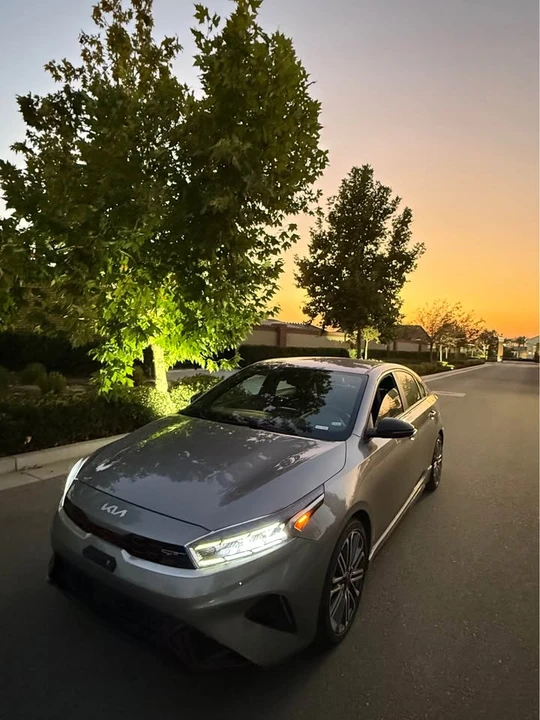 2023 Kia Forte - Image 2 of 9