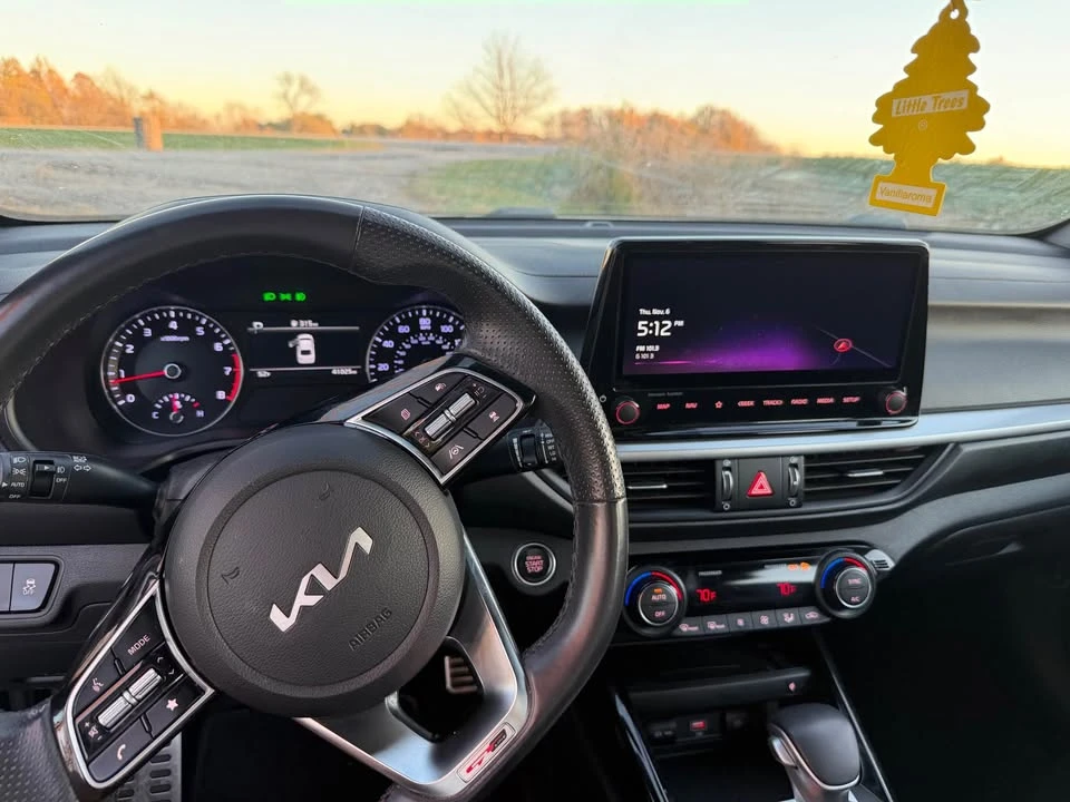 2023 Kia Forte - Image 13 of 16