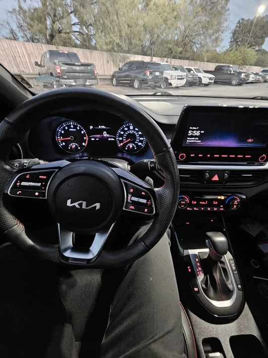 2023 Kia Forte - Image 9 of 10